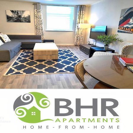 בלפסט Excellent Location - City Centre - Parking - 4 Beds -2 Bedrooms מראה חיצוני תמונה