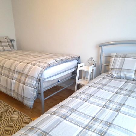 בלפסט Excellent Location - City Centre - Parking - 4 Beds -2 Bedrooms מראה חיצוני תמונה