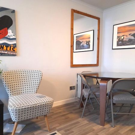 בלפסט Excellent Location - City Centre - Parking - 4 Beds -2 Bedrooms מראה חיצוני תמונה