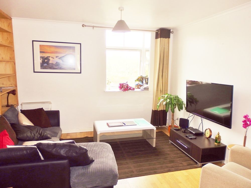 בלפסט Excellent Location - City Centre - Parking - 4 Beds -2 Bedrooms מראה חיצוני תמונה