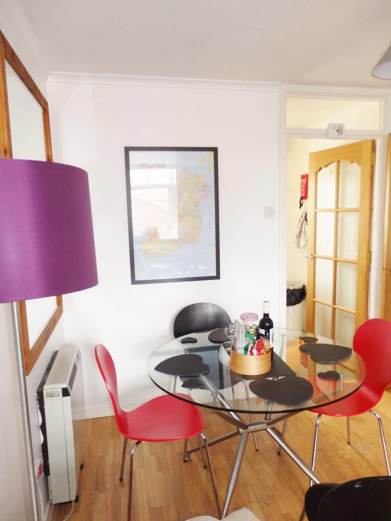בלפסט Excellent Location - City Centre - Parking - 4 Beds -2 Bedrooms מראה חיצוני תמונה