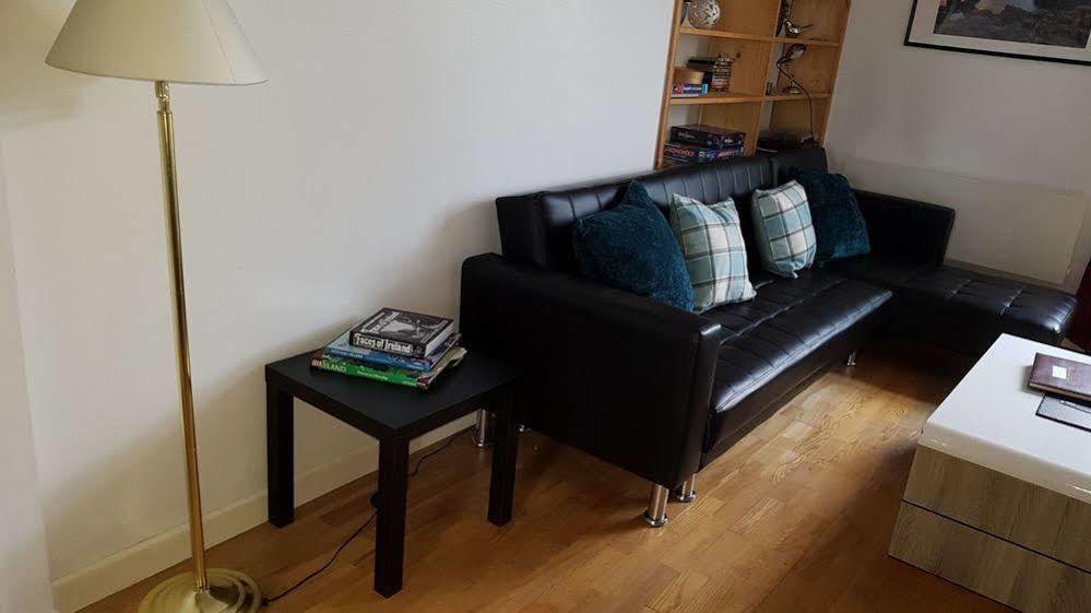בלפסט Excellent Location - City Centre - Parking - 4 Beds -2 Bedrooms מראה חיצוני תמונה